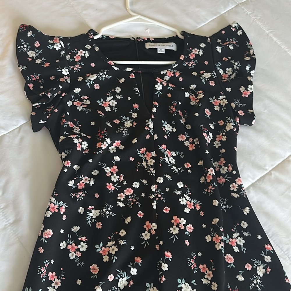 Beautiful dress , perfect for summer. Worn only two times , very good condition. - Picture 7 of 8